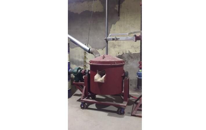 電弧爐冶煉現(xiàn)場視頻